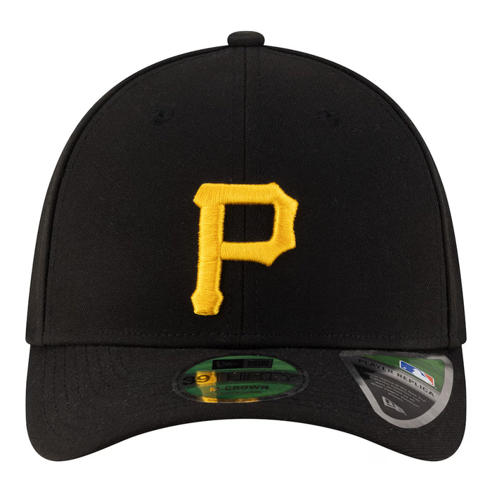 New Era Flex Fit Hat Adult Pittsburgh Pirates New Era Black Player Replica 39THIRTY M-Crown Flex Hat - Men's