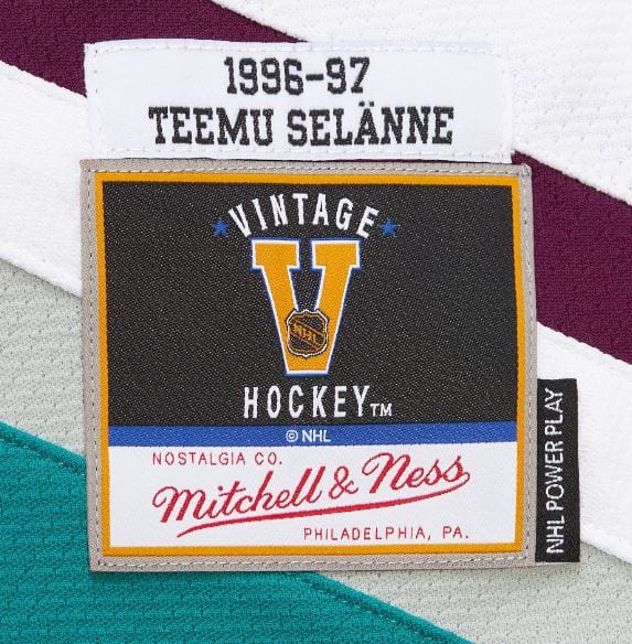 Mitchell & Ness Adult Jersey Adult Temmu Selanne Mighty Ducks of Anaheim Mitchell & Ness 1996-97 White Jersey - Men's