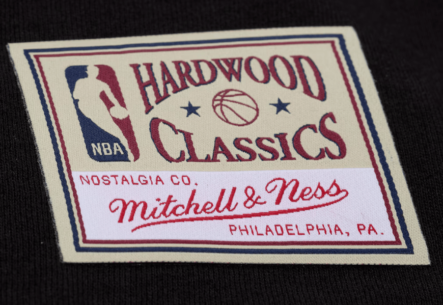 Mitchell & Ness Shirts Adult Vince Carter Toronto Raptors Mitchell & Ness Black Real NBA Big Face T-Shirt - Men's