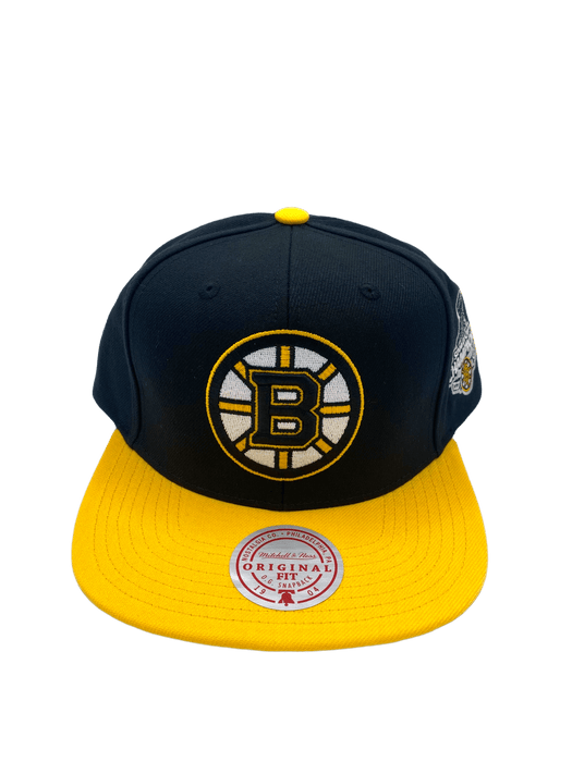 Mitchell & Ness Snapback Hat Adjustable / Black Boston Bruins Mitchell & Ness Black 2 Tone Side Patch Snapback Hat