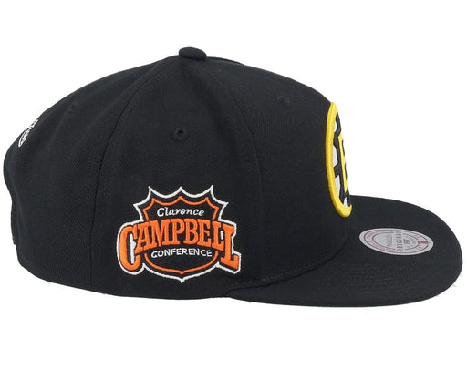 Mitchell & Ness Snapback Hat OSFM / Black Adult Boston Bruins Mitchell & Ness Black Top Spot Side Patch Snapback Hat - Men's