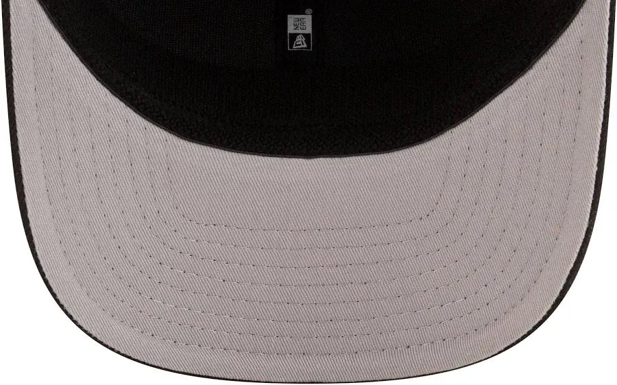 New Era Cap Co. Hats NHL SNAP / Black Adult Chicago Blackhawks New Era Black Basic 9SEVENTY Stretch-Snapback Hat - Men's