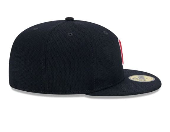 Adult Cleveland Guardians New Era Navy 2025 MLB Alternate Clubhouse 59FIFTY Fitted Hat - Men's