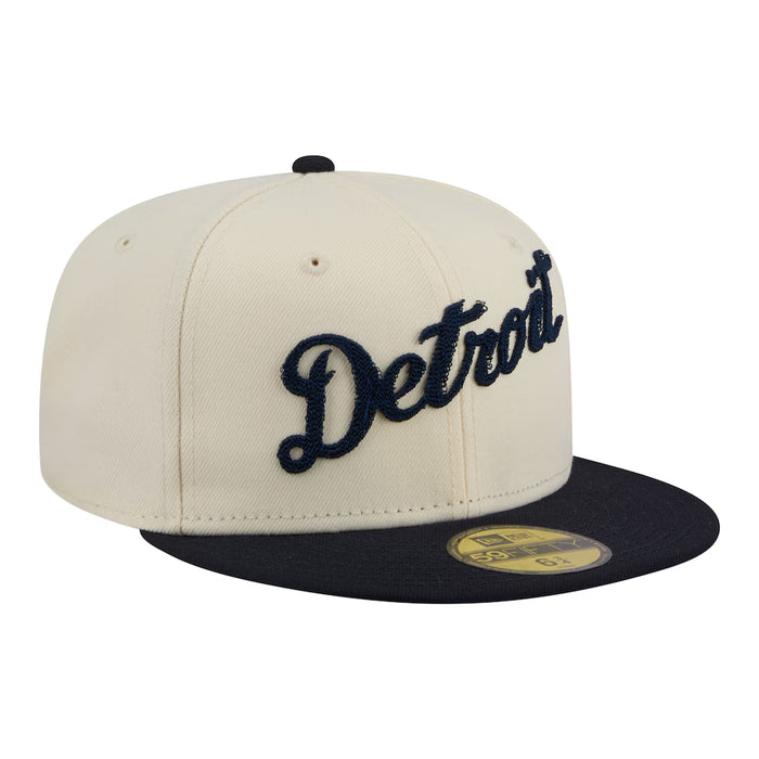 New Era Fitted Hat Adult Detroit Tigers New Era Chrome 2 Tone Chain Stitch Logo 59FIFTY Fitted Hat - Men's