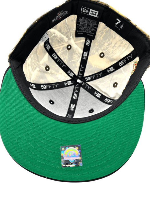 New Era Fitted Hat Adult Worcester Woo Sox New Era Black/Camo Real Tree Custom 59FIFTY Fitted Hat - Men's