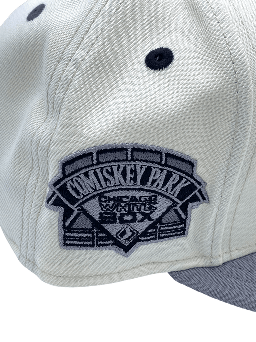 New Era Fitted Hat Chicago White Sox New Era Chrome Color Family Side Patch 59FIFTY Fitted Hat - Men's