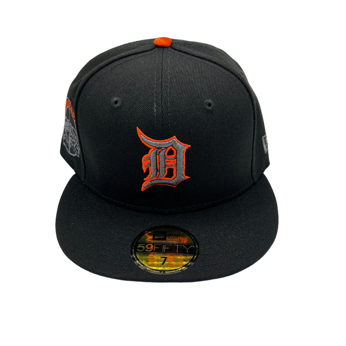 Detroit Tigers New Era Pi Black Metallic Side Patch 59FIFTY Fitted Hat, 7 7/8 / Black