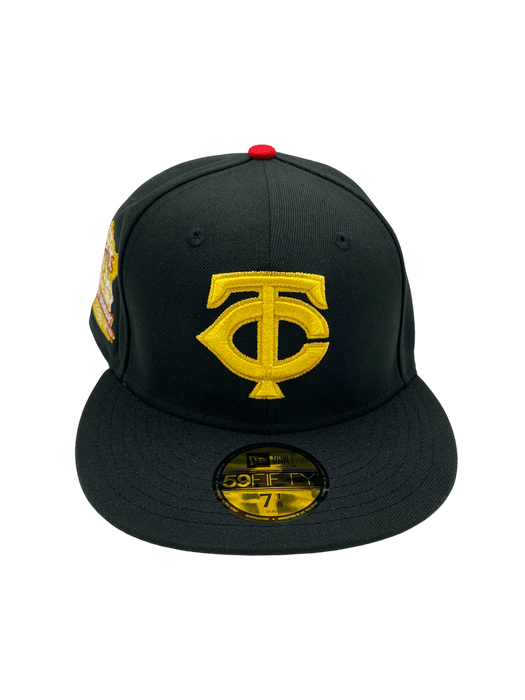 New Era Fitted Hat Minnesota Twins New Era Black/Gold Sneaky Custom 59FIFTY Fitted Hat - Men's