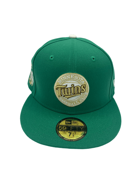 New Era Fitted Hat Minnesota Twins New Era Green Custom Timeless Collection Side Patch 59FIFTY Fitted Hat