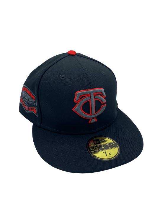 New Era Fitted Hat Minnesota Twins New Era PI Black Metallic Side Patch 59FIFTY Fitted Hat