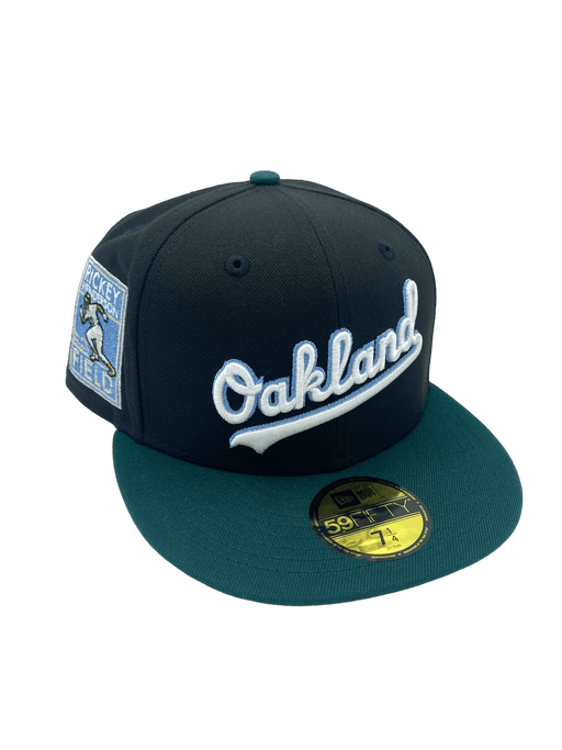 New Era Fitted Hat Oakland Athletics New Era Black/Green Frozen in Time Custom Side Patch 59FIFTY Fitted Hat - Men's