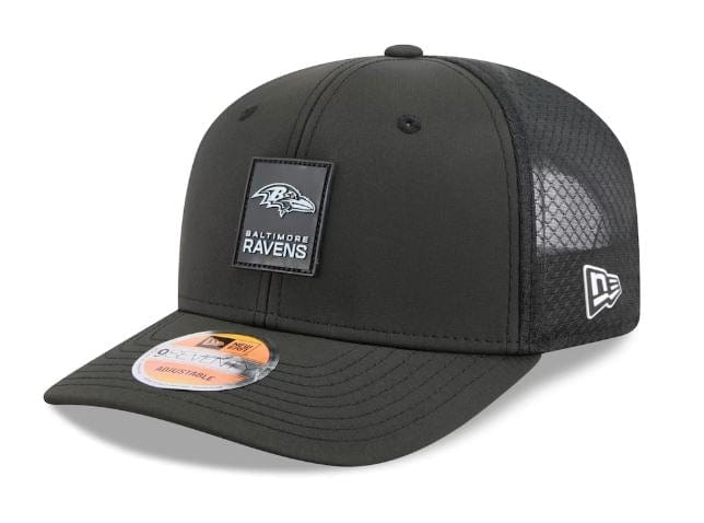 New Era Fitted Hat OSFM / Black Adult Baltimore Ravens New Era Black 2025 NFL Sideline 9SEVENTY Adjustable Trucker Hat - Men's
