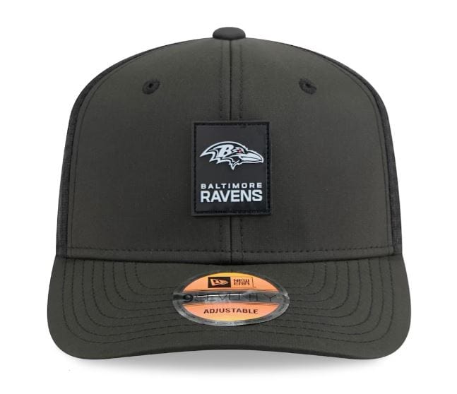 New Era Fitted Hat OSFM / Black Adult Baltimore Ravens New Era Black 2025 NFL Sideline 9SEVENTY Adjustable Trucker Hat - Men's