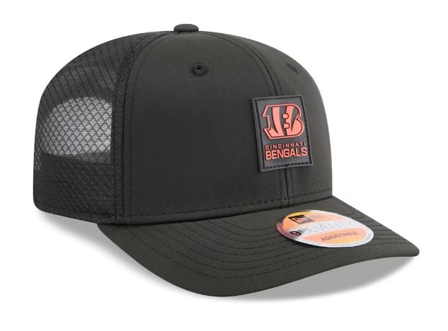 Adult Cincinnati Bengals New Era Black 2025 NFL Sideline 9SEVENTY Adjustable Trucker Hat - Men's