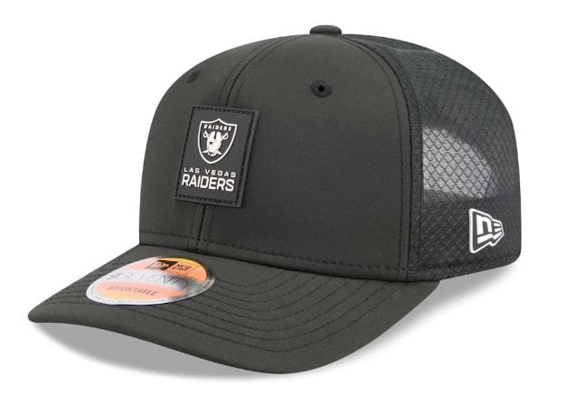 Adult Las Vegas Raiders New Era Black 2025 NFL Sideline 9SEVENTY Adjustable Trucker Hat - Men's