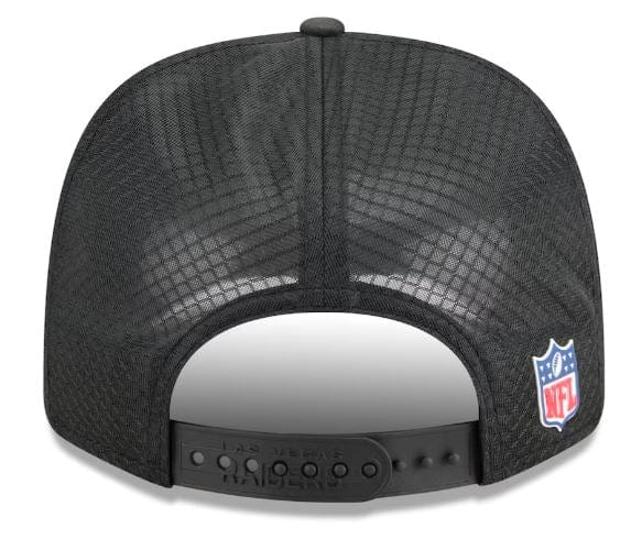 Adult Las Vegas Raiders New Era Black 2025 NFL Sideline 9SEVENTY Adjustable Trucker Hat - Men's
