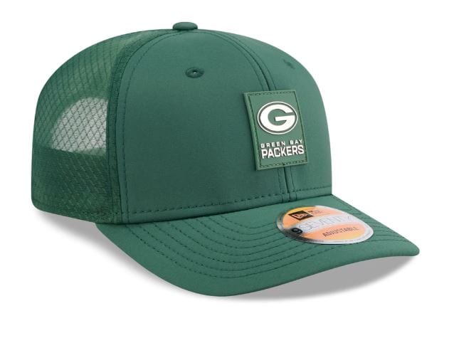 Adult Green Bay Packers New Era Green 2025 NFL Sideline 9SEVENTY Adjustable Trucker Hat - Men's