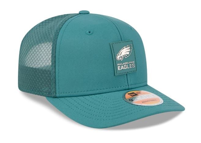 Adult Philadelphia Eagles New Era Green 2025 NFL Sideline 9SEVENTY Adjustable Trucker Hat - Men's