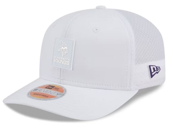 Adult Minnesota Vikings New Era White 2025 NFL Sideline 9SEVENTY Adjustable Trucker Hat - Men's