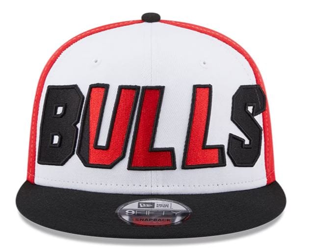 New Era Flat Brim 9FIFTY White Crown Chicago Bulls NBA White and Red Snapback  Cap