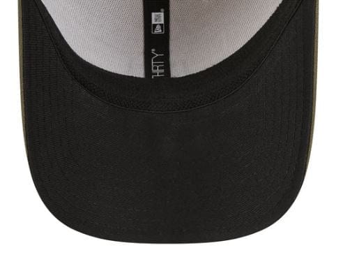 New Era Flex Hat Adult Minnesota Twins New Era Tan/Green 2025 Armed Forces 39THIRTY Flex Hat - Men's