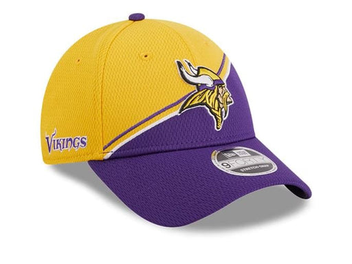Minnesota Vikings New Era Gold 2023 Sideline 9FORTY Adjustable Stretch-Snap Hat
