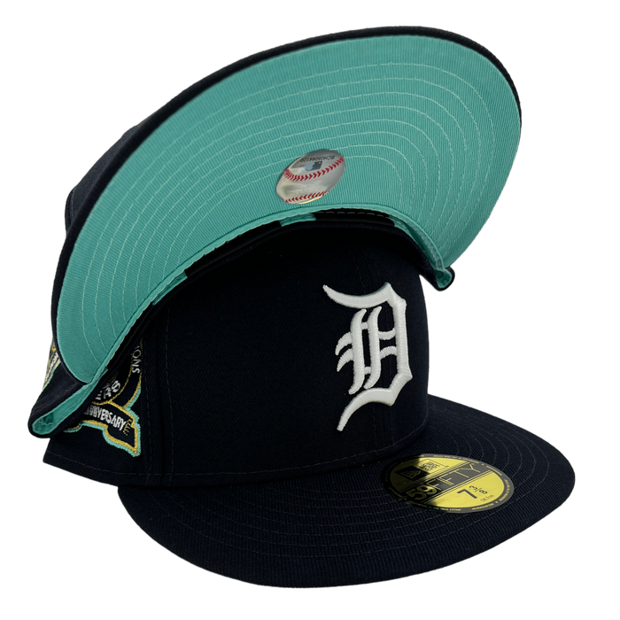 New Era Fitted Hat Detroit Tigers New Era Green Custom Mint Side Patch 59FIFTY Fitted Hat